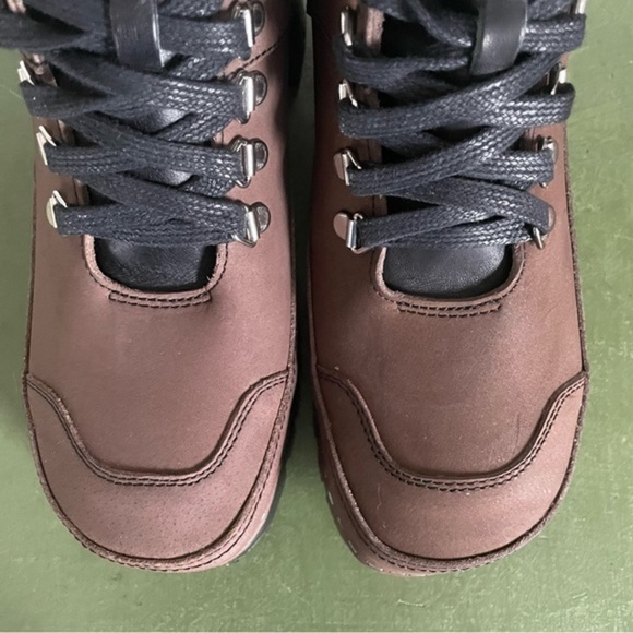 NWT Swedish Hasbeens TRAIL BOOTS in Brown/Black Nubuck w Wooden Heels - Picture 3 of 15